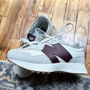 Like new New Balance 327 Moonbeam Classic Burgundy Running Shoe